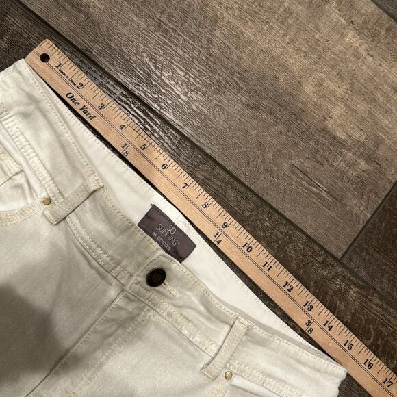 Chico's Women's So Slimming Girlfriend Jeans Cream Size 6 - Picture 8 of 12